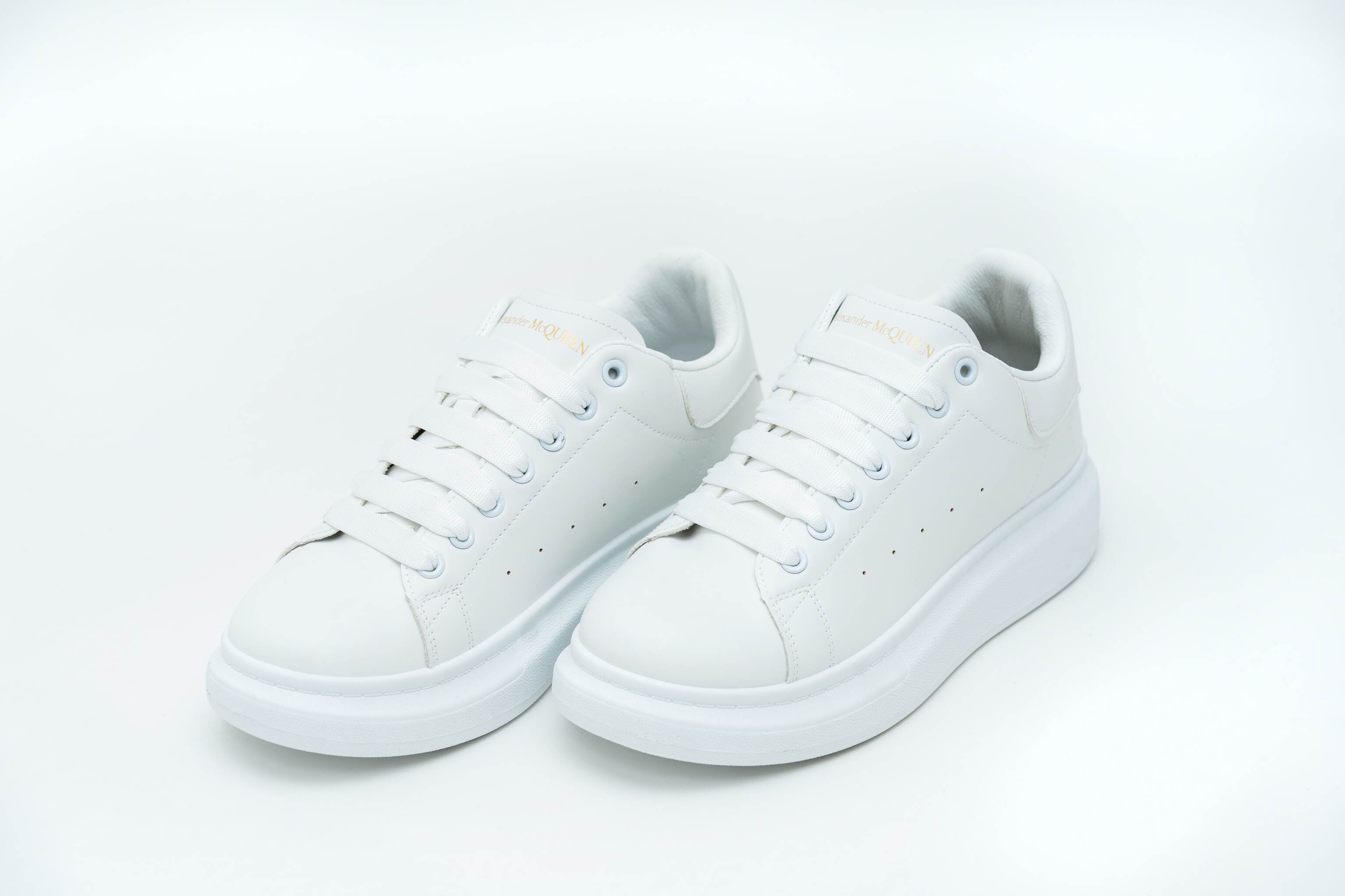 MCQUEEN – APEX - Main Image